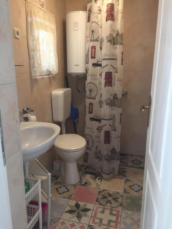 Ferienwohnung Vintage House For Rent 60M From Sea Baška Voda Exterior foto